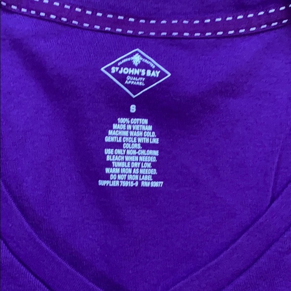St. John’s Bay purple solid V neck tee - Picture 2 of 2